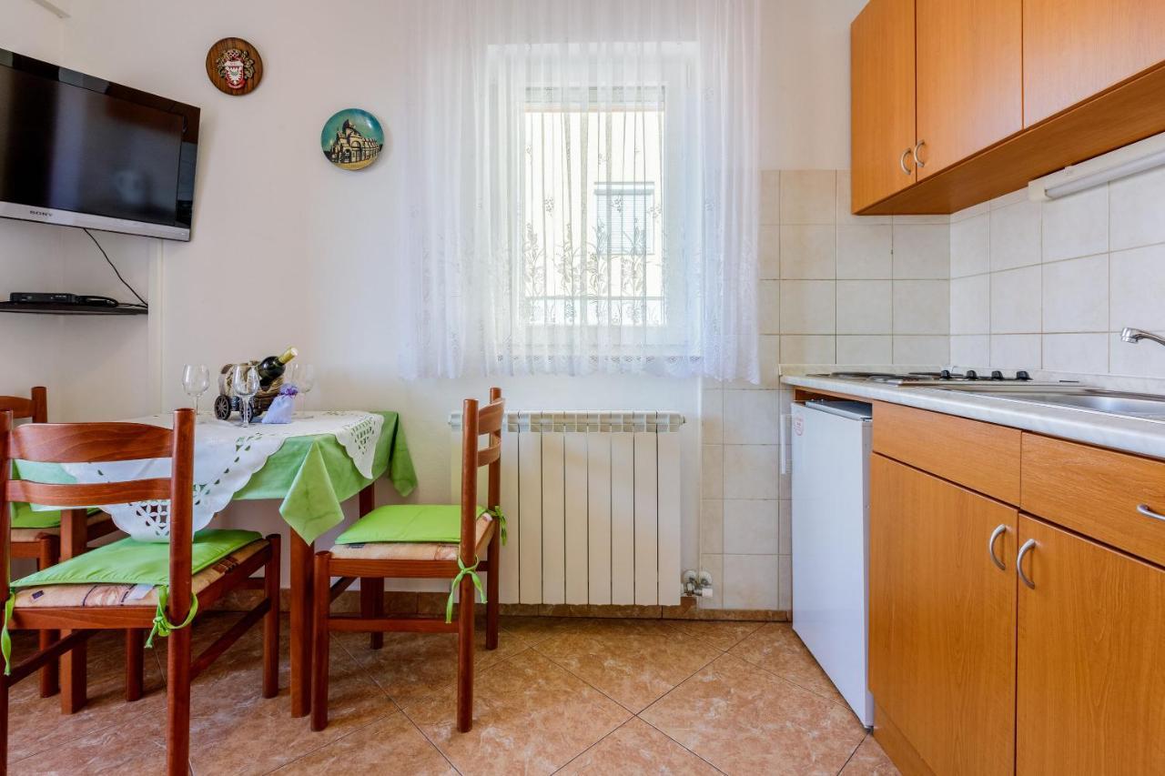 Apartments Marissimo Crikvenica Rum bild
